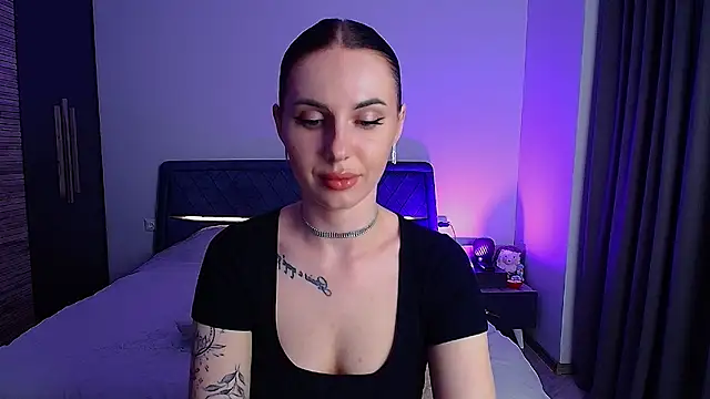Snapshot of Sour_Berry_ chatting on 04/28/26, 05:07 Sour Berry online show from 04/28/26, 05:07