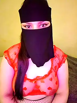 Snapshot of Queen_Lola chatting on 04/27/26, 03:32 Queen Lola online show from 04/27/26, 03:32