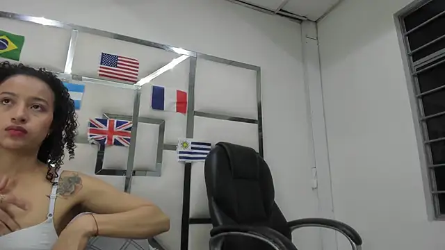 Snapshot of AntonelaBlaze chatting on 06/16/26, 04:26 AntonelaBlaze online show from 06/16/26, 04:26