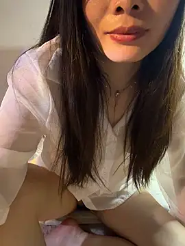 Snapshot of Xiaoyunduo1 chatting on 04/28/26, 05:07 Xiaoyunduo1 online show from 04/28/26, 05:07