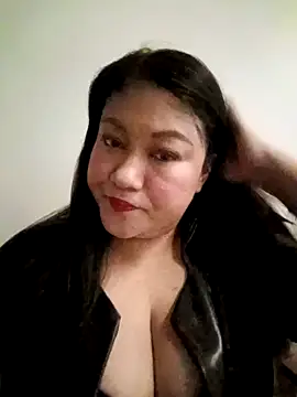 Snapshot of dominalisa chatting on 04/15/26, 10:44 dominalisa online show from 04/15/26, 10:44