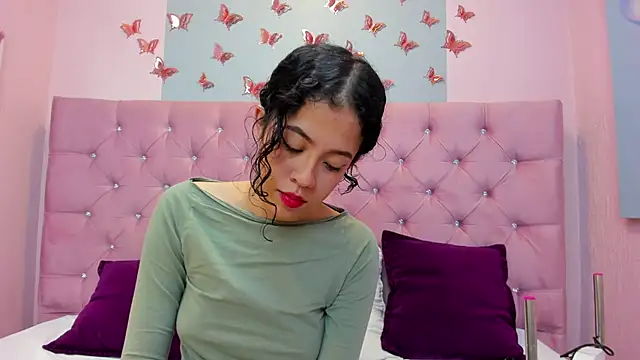 Snapshot of Kaira_luxury chatting on 06/08/26, 03:07 Kaira luxury online show from 06/08/26, 03:07