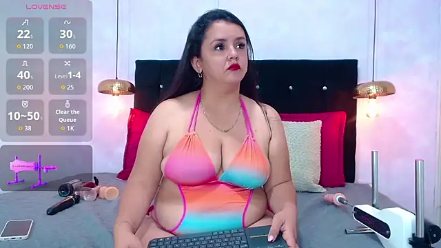 Snapshot of KeiraBrook chatting on 04/06/26, 06:20 KeiraBrook online show from 04/06/26, 06:20