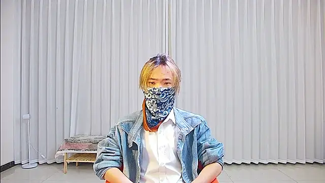 Snapshot of wumei-001 chatting on 04/01/26, 01:41 wumei-001 online show from 04/01/26, 01:41