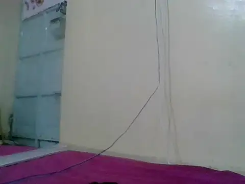 Snapshot of Thandiwe2003 chatting on 04/30/26, 11:27 Thandiwe2003 online show from 04/30/26, 11:27