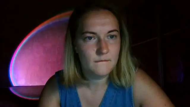 Snapshot of TinaKittyX chatting on 07/22/26, 08:44 TinaKittyX online show from 07/22/26, 08:44