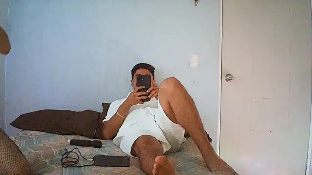 Snapshot of Nathadleche chatting on 05/13/26, 02:53 Nathadleche online show from 05/13/26, 02:53