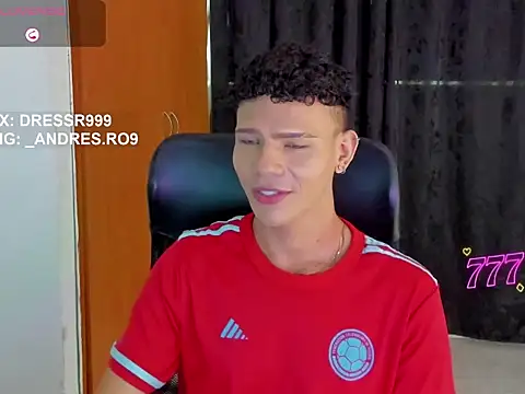 sebascuterouss online show from 04/24/26, 12:07