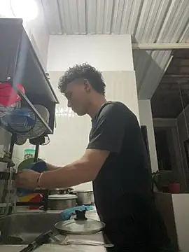 sebascuterouss online show from 04/26/26, 05:05