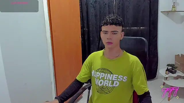sebascuterouss online show from 06/12/26, 01:10