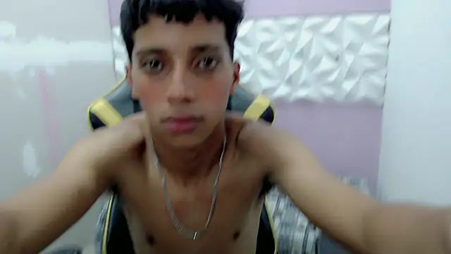 Snapshot of Yei_lee_ chatting on 04/02/26, 04:32 Yei lee online show from 04/02/26, 04:32