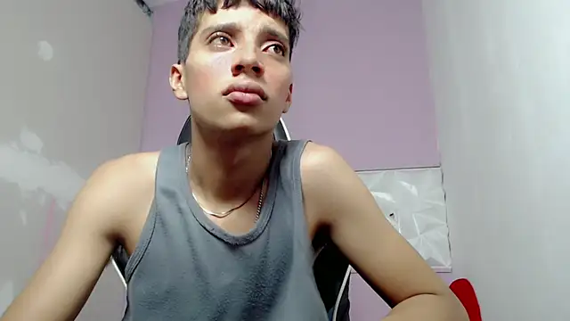 Snapshot of Yei_lee_ chatting on 05/07/26, 03:01 Yei lee online show from 05/07/26, 03:01