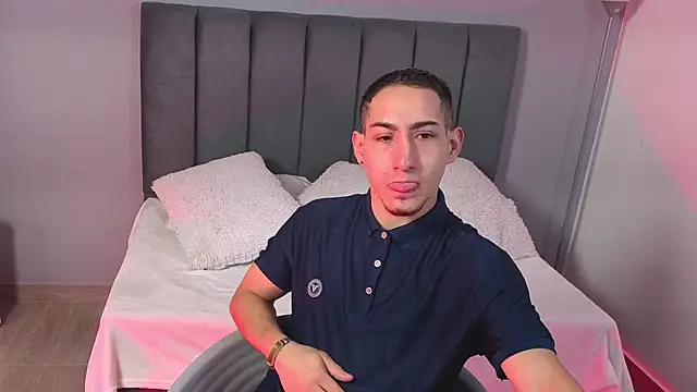 Snapshot of jhan_vassilis chatting on 04/04/26, 11:51 jhan vassilis online show from 04/04/26, 11:51