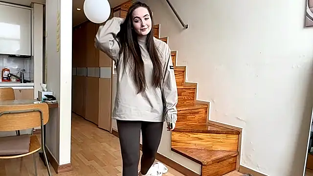 Snapshot of Marry_Stritteded chatting on 04/03/26, 02:31 Marry Stritteded online show from 04/03/26, 02:31