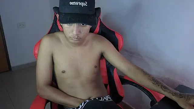 darknigthx online show from 04/22/26, 12:57