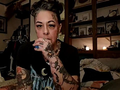 Snapshot of Kitty_bang chatting on 04/01/26, 05:30 Kitty bang online show from 04/01/26, 05:30