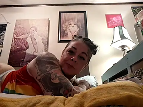 Kitty bang online show from 05/04/26, 01:56