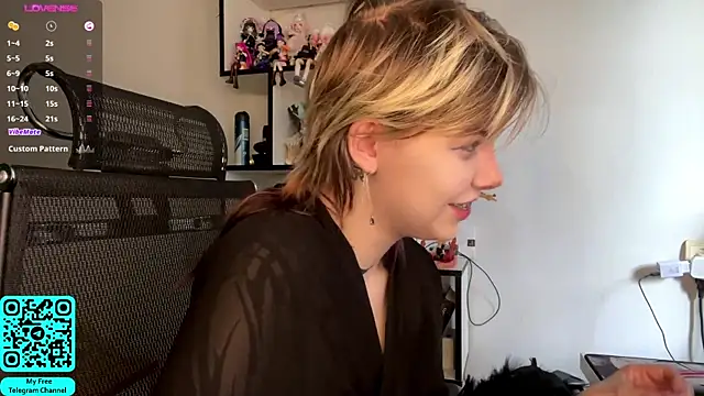 MadalynNosel online show from 04/24/26, 07:11