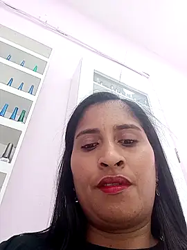 Snapshot of SofiaMendez1_ chatting on 04/13/26, 03:28 SofiaMendez1 online show from 04/13/26, 03:28