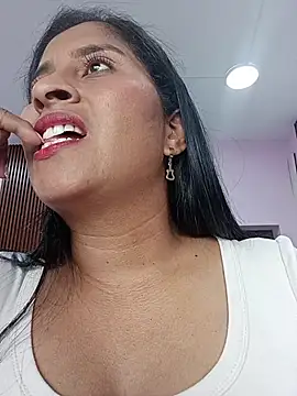 Snapshot of SofiaMendez1_ chatting on 04/28/26, 03:06 SofiaMendez1 online show from 04/28/26, 03:06