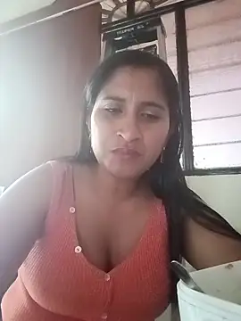 Snapshot of SofiaMendez1_ chatting on 05/15/26, 06:48 SofiaMendez1 online show from 05/15/26, 06:48
