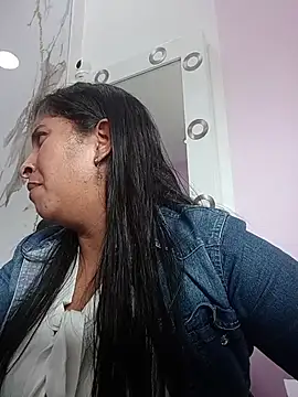 Snapshot of SofiaMendez1_ chatting on 05/16/26, 06:17 SofiaMendez1 online show from 05/16/26, 06:17