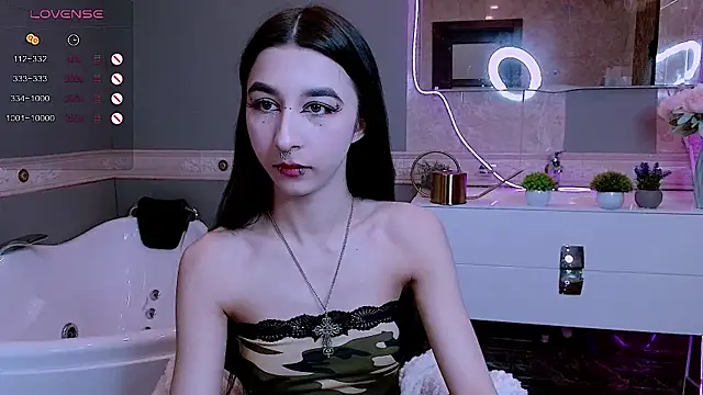 MelissaSparrow online show from 05/05/26, 01:13