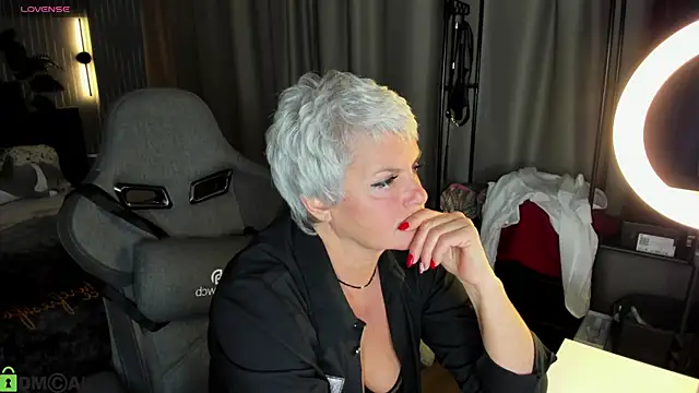 Snapshot of Linda_Zef1r chatting on 05/12/26, 09:28 Linda Zef1r online show from 05/12/26, 09:28