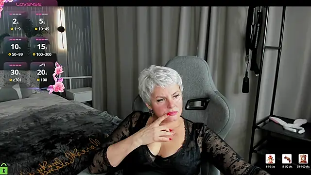 Snapshot of Linda_Zef1r chatting on 05/19/26, 09:26 Linda Zef1r online show from 05/19/26, 09:26