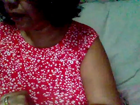 Snapshot of Roxanna73 chatting on 04/01/26, 09:56 Roxanna73 online show from 04/01/26, 09:56