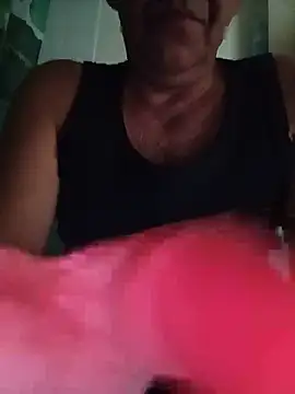 Snapshot of vik7419 chatting on 05/17/26, 11:28 vik7419 online show from 05/17/26, 11:28