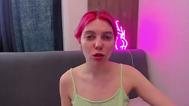 Marie Reyess online show from 04/17/26, 03:20