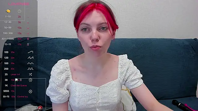 Snapshot of Marie_Reyess chatting on 06/11/26, 06:44 Marie Reyess online show from 06/11/26, 06:44