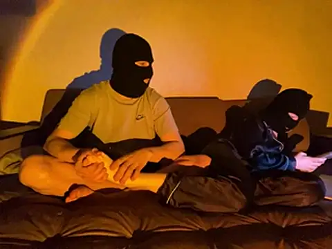 Snapshot of PamelaCouple_ chatting on 04/03/26, 05:00 PamelaCouple online show from 04/03/26, 05:00