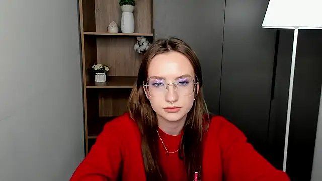 Snapshot of MallieHinsch chatting on 04/02/26, 11:30 MallieHinsch online show from 04/02/26, 11:30