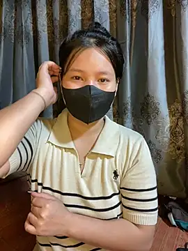 Snapshot of Mely2005 chatting on 04/07/26, 01:06 Mely2005 online show from 04/07/26, 01:06