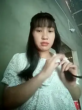 lucynguyen2 online show from 04/21/26, 02:15