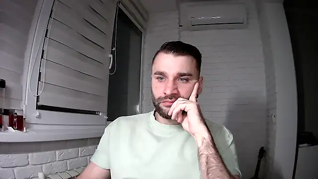 Snapshot of DaddySlava chatting on 04/02/26, 05:10 DaddySlava online show from 04/02/26, 05:10