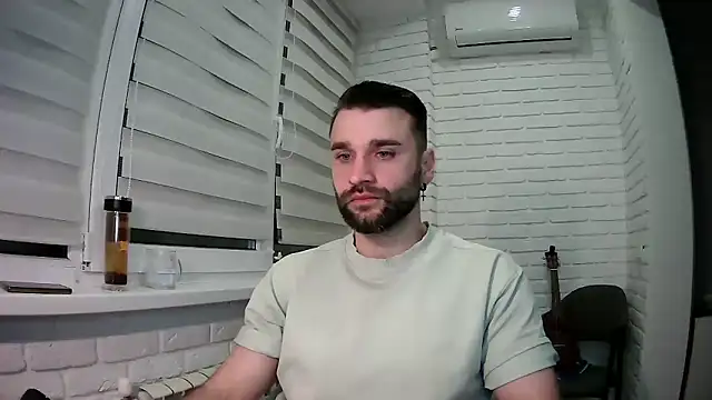 Snapshot of DaddySlava chatting on 04/07/26, 06:08 DaddySlava online show from 04/07/26, 06:08