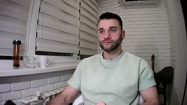 Snapshot of DaddySlava chatting on 04/09/26, 06:02 DaddySlava online show from 04/09/26, 06:02