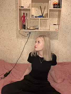 Velunari  online show from 04/08/26, 02:28