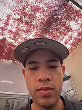 Snapshot of Mr_Yonder chatting on 04/02/26, 12:47 Mr Yonder online show from 04/02/26, 12:47