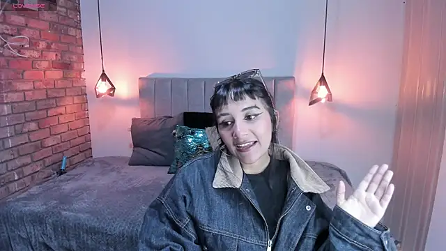 Snapshot of Hanna_Clark__ chatting on 05/19/26, 11:38 Hanna Clark online show from 05/19/26, 11:38