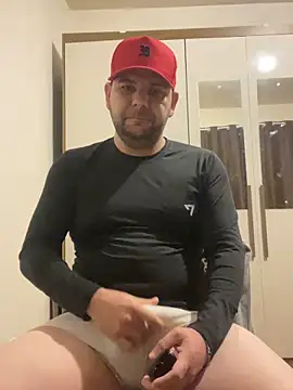 rafael1321 online show from 05/12/26, 11:24