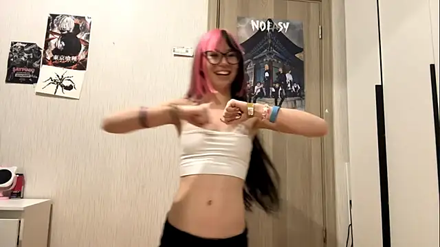 WifeAileen online show from 05/11/26, 04:04