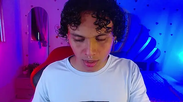 Snapshot of elio_fox chatting on 04/05/26, 11:51 elio fox online show from 04/05/26, 11:51