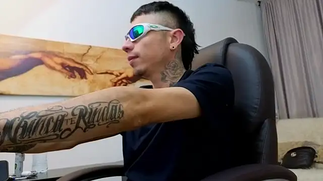 Snapshot of Charlie_Foxie chatting on 04/03/26, 08:07 Charlie Foxie online show from 04/03/26, 08:07