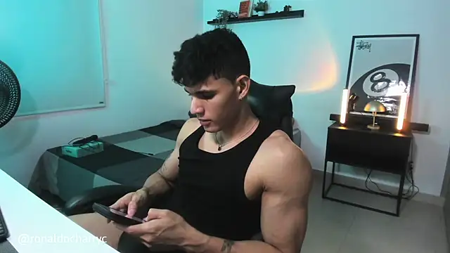 Snapshot of Massimo_Rinaldi chatting on 07/10/26, 03:58 Massimo Rinaldi online show from 07/10/26, 03:58