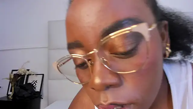 Snapshot of CanelaFlavor chatting on 04/01/26, 09:56 CanelaFlavor online show from 04/01/26, 09:56