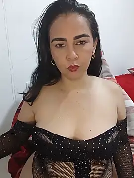 Snapshot of Emily_Divi69 chatting on 07/02/26, 02:44 Emily Divi69 online show from 07/02/26, 02:44